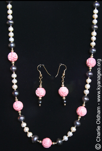 Necklace and earring set